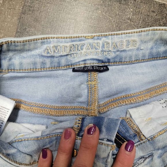 American Eagle distressed jeans - Picture 4 of 6